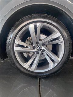 VOLKSWAGEN Tiguan 2.0 TDI 150 CV SCR DSG R-Line
