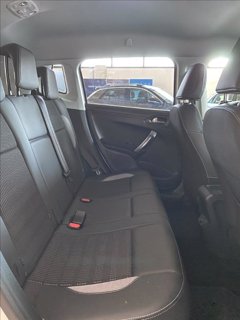 PEUGEOT 2008 BlueHDi 100 S&S Active
